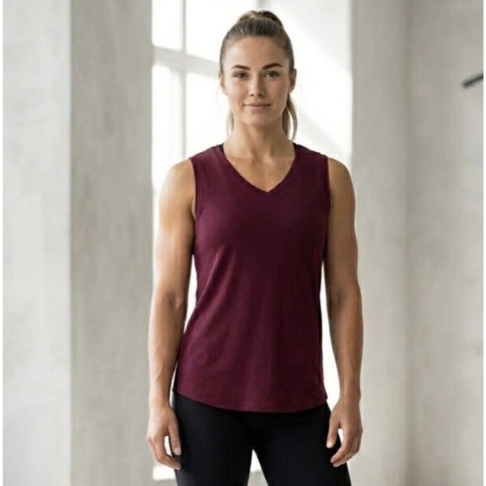 Athletic Works Tank Top Women's XL Red V-Neck Solid Basic Active